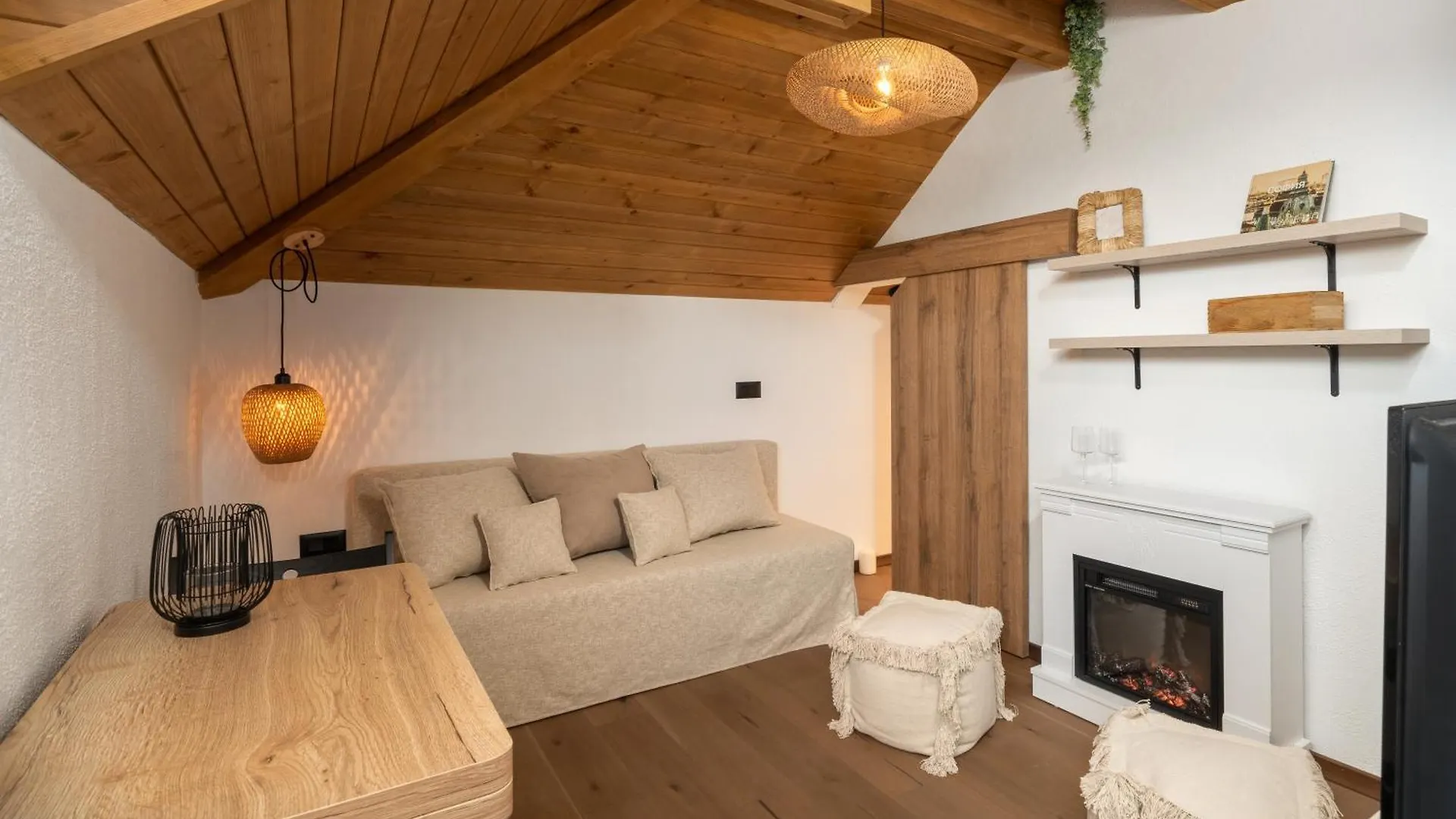 Gurgulyat View - 1 Bedroom Loft Sofya Daire