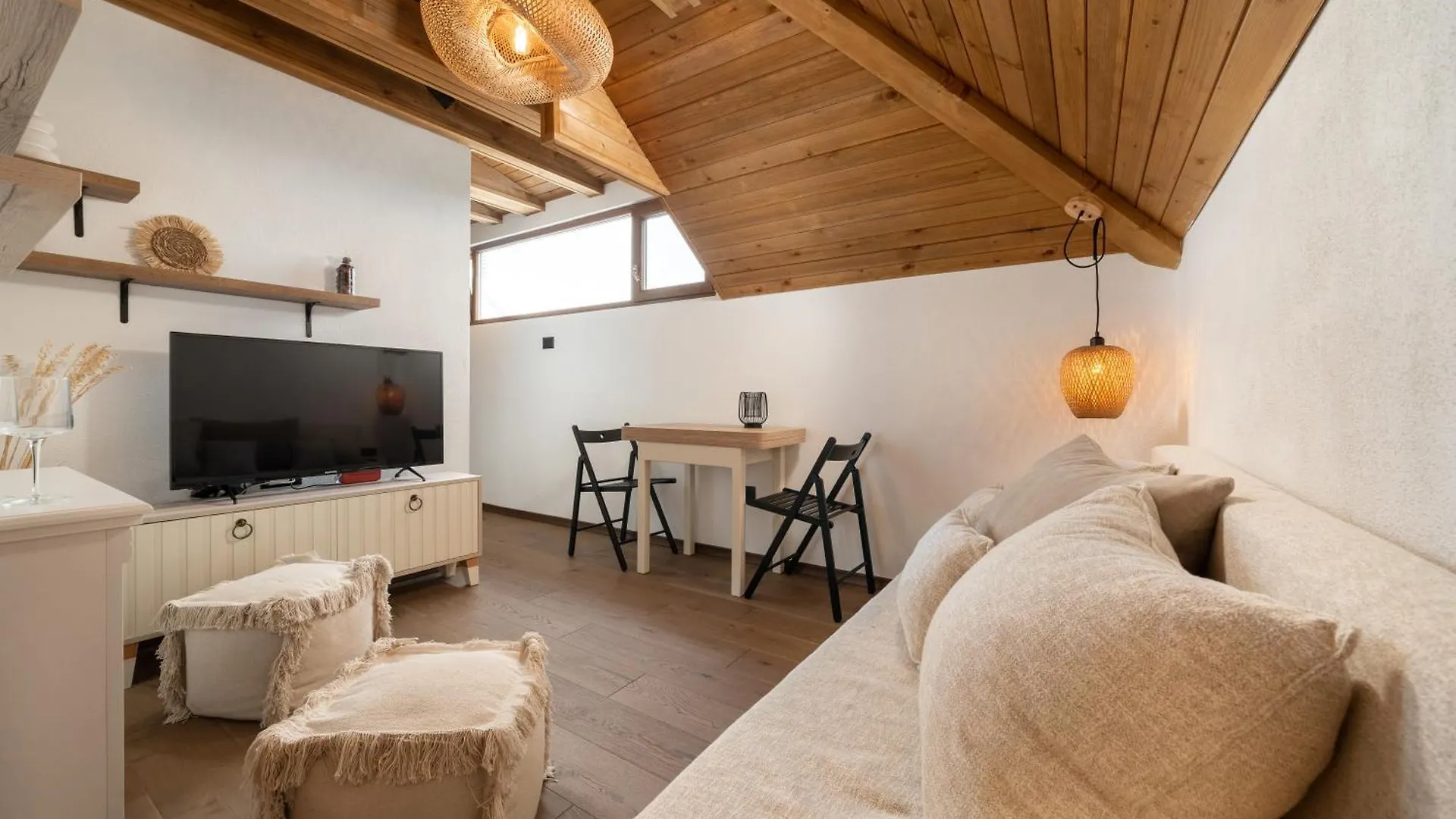 Gurgulyat View - 1 Bedroom Loft Sofia